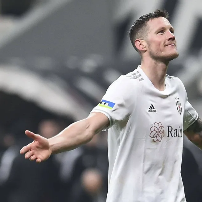 Beşiktaş yönetimi ve Weghorst arasında ipler iyice gerildi