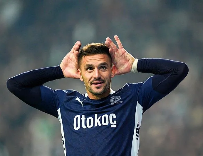 Kurtarıcı yine sahnede