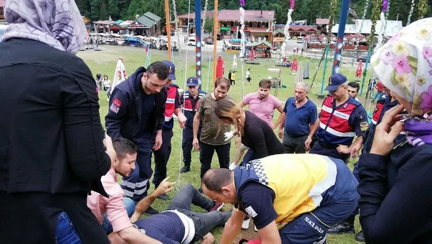 Ayder'de salıncaktan düşen adam yaralandı-1