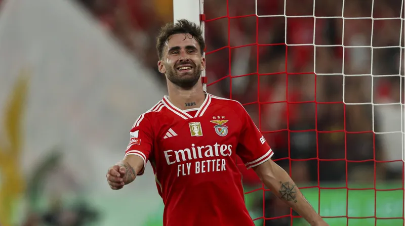 9-kupa-90-gol-78-asist-galatasaraya-5-yildizi-taktiracak-transfer-geliyor-1711343113103.jpg 90 Gol, 78 Asist ve 9 Kupa! Galatasaray'a 5. Yıldızı Getirecek Transfer-3
