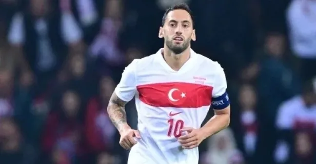 Hakan Çalhanoğlu Bülent Korkmaz'ı geçti