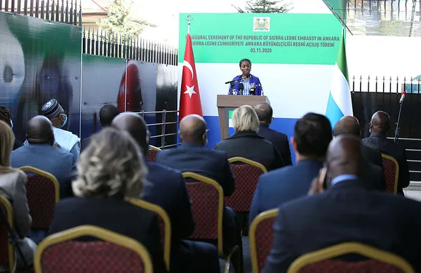 sierra-leone-cumhuriyetinin-ankara-buyukelciligi-torenle-acildi-1604417220379.jpg Eski İngiliz sömürgesi olan Sierra Leone Cumhuriyeti'nin Ankara Büyükelçiliği törenle açıldı-4