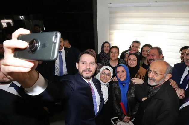 Hazine ve Maliye Bakanı Berat Albayrak'tan Denizli ve Uşak'a teşekkür mesajı