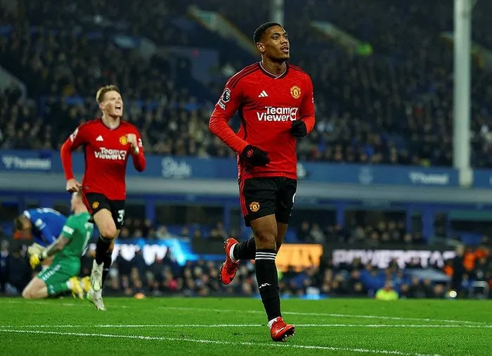 Martial kapışması: Manchester United'in Fransız yıldızını Fenerbahçe'nin haricinde 4 takım daha kadrosuna katmak istiyor!-2