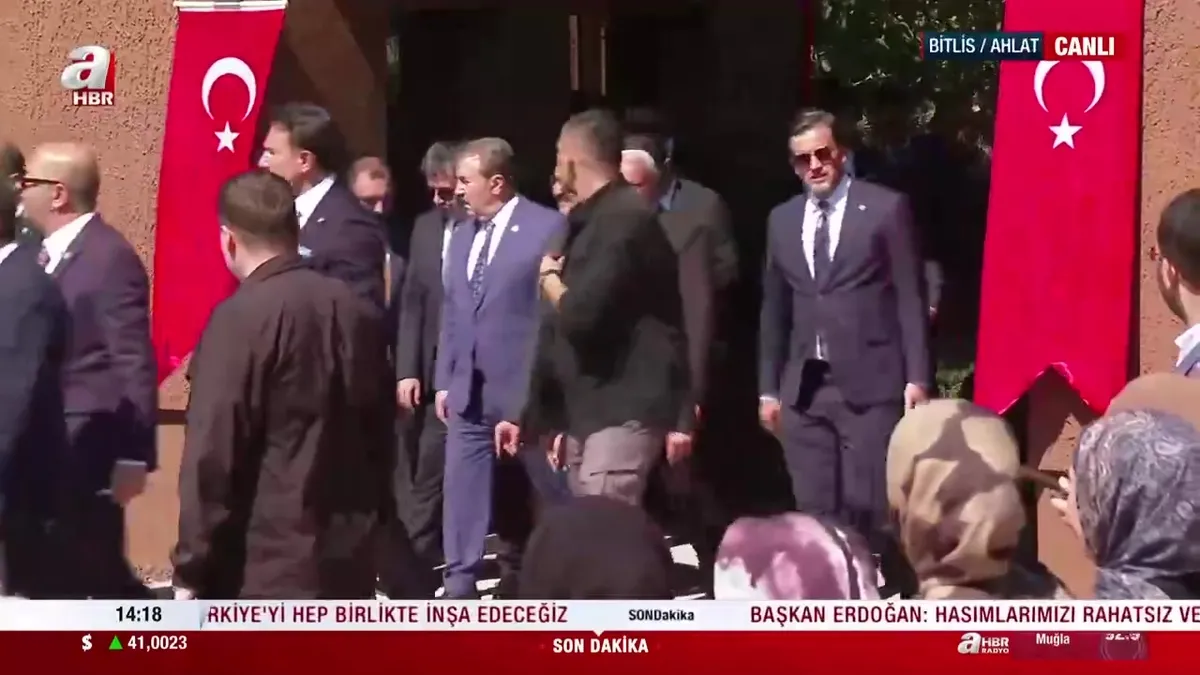 Başkan Erdoğan ve MHP Lideri Devlet Bahçeli Selçuklu Mezarlığı'nda