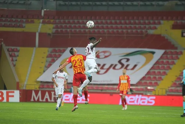 fenerbahce-0-3-yeni-malatyaspor-mac-sonucu-1607798904732.jpeg Fenerbahçe 0-3 Yeni Malatyaspor | MAÇ SONUCU-6