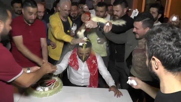 amasyada-tiktok-gencligini-kiskandiran-video-damadin-basina-once-yumurta-sonra-un-yag-ve-sirkeli-su-ile-vurdular-1632215036930.jpg