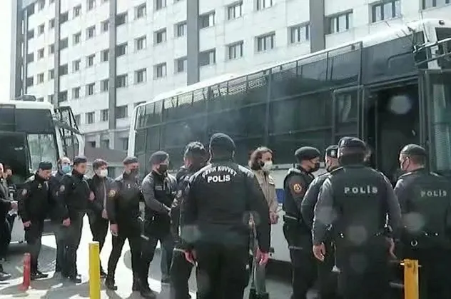 Son dakika: Adnan Oktar davasında yakalama kararı üzerine gözaltına alınan 50 sanık tutuklandı