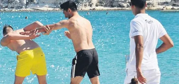 İlkay’dan sulu şaka