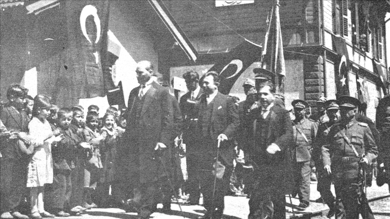 googledan-23-nisan-doodle-surprizi-google-doodle-nedir-iste-ulusal-egemenlik-ve-cocuk-bayraminin-anlam-ve-onem-1745391214618.jpg (Kaynak: AA)