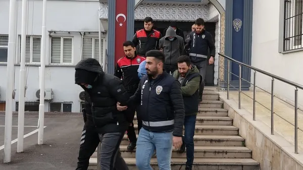 1670828555530.jpg 3 ilde fuhuş operasyonu: Tatile gelen Rus jinekoloğa tuzak kurmuşlar-2