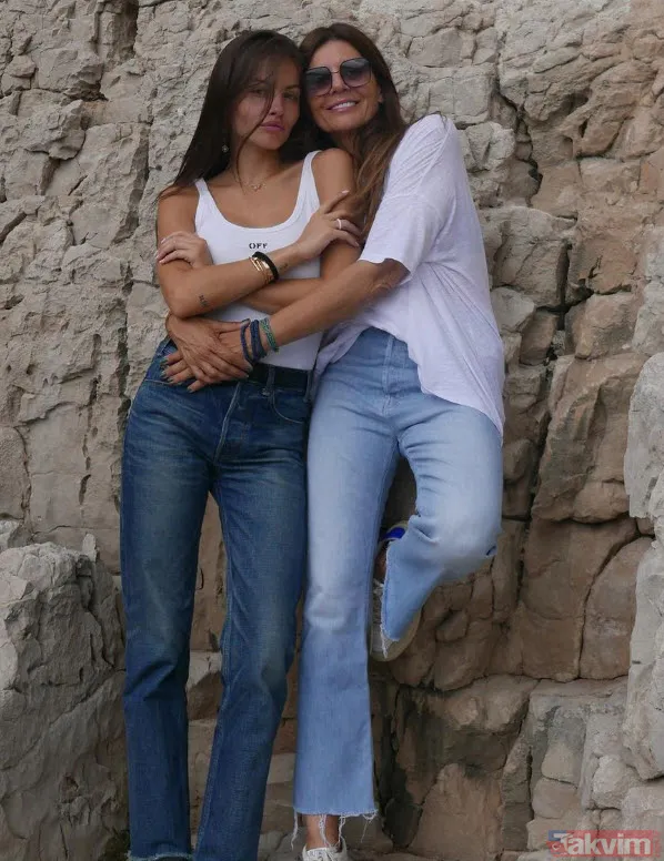 Dünyanın en güzel kızı ünvanını 6 yaşındayken almıştı siz bir de onu şimdi görün! Annesiyle poz paylaşınca olanlar oldu - 9