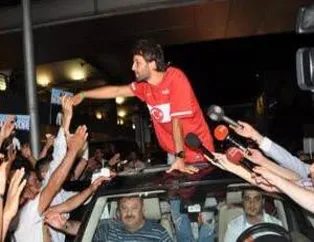 Havalimanı'nda Nihat Doğan çılgınlığı