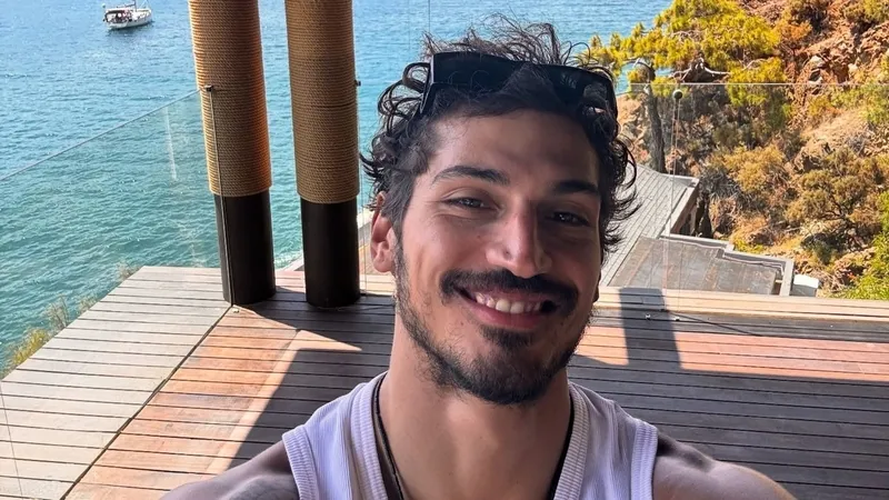 oktay-cubukun-kalbi-durdu-unlu-oyuncu-apar-topar-yogun-bakima-alindi-1777398041713.jpg Oktay Çubuk’un kalbi durdu: Ünlü oyuncu apar topar yoğun bakıma alındı-5