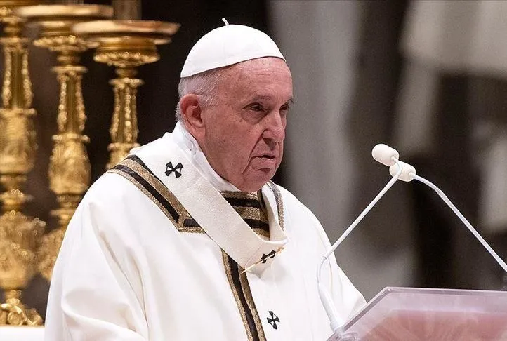 Tedavi gören Papa’dan ilk fotoğraf geldi!