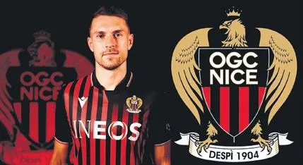 besiktas-kongolu-sol-bek-artur-masuakuyu-1-yilligina-kiraladi-1659484257034.jpeg Beşiktaş Kongolu sol bek Artur Masuaku'yu 1 yıllığına kiraladı!-21