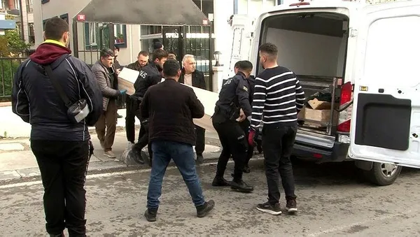 beylikduzunde-vahset-bir-evde-2-ceset-bulundu-1669903604462.jpeg