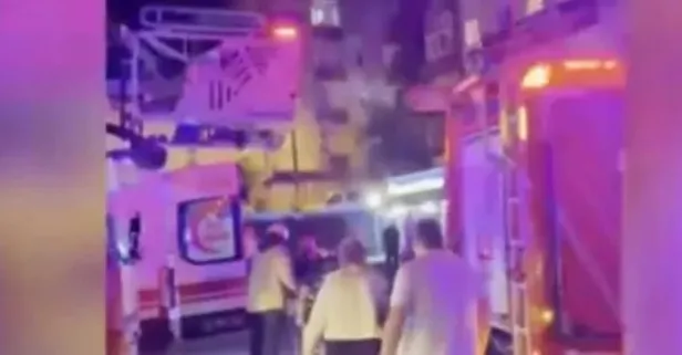 Avcılar'da servis ile otomobil çarpıştı! 4 yaralı