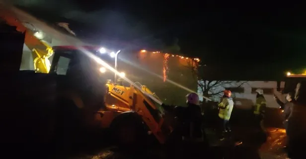 Bursa'da tavuk çiftliğinde büyük yangın kümeslere sıçradı