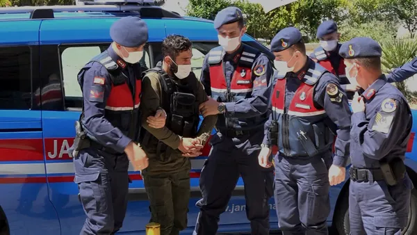 4-yil-once-cinsel-saldiri-sonrasi-basi-tasla-ezilerek-oldurulen-pinar-kaynak-cinayetinde-katil-zanlisi-yakalandi-1620811027886.jpg 4 yıl önce cinsel saldırı sonrası başı taşla ezilerek öldürülen Pınar Kaynak cinayetinde katil zanlısı yakalandı-5