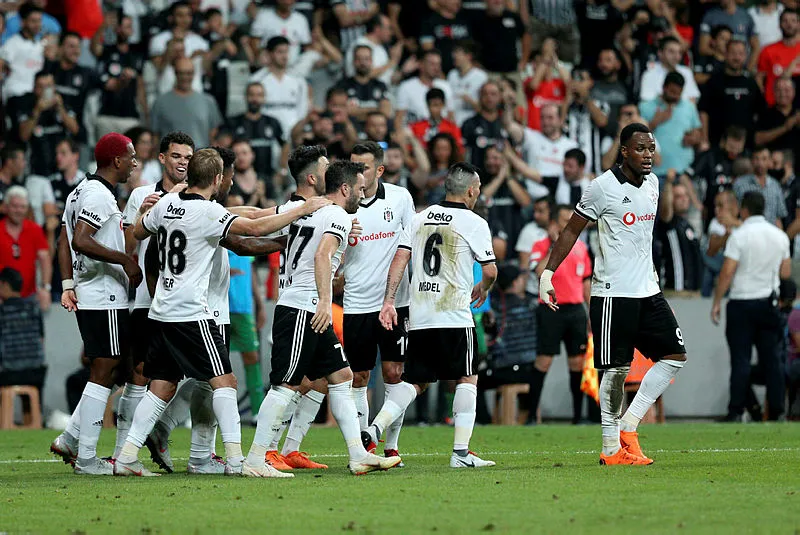 Ryan Babel Beşiktaş'ın tarihine geçti! - 1