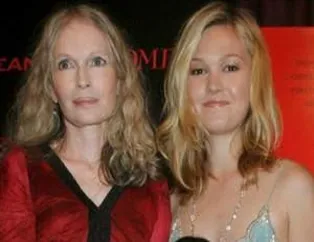 Julia Stiles