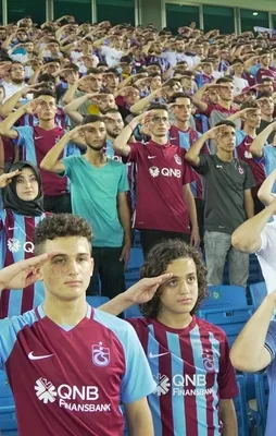 Trabzon Eren için ayakta