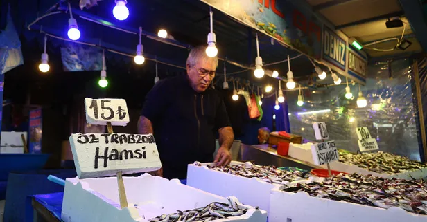 Karadeniz soğudu hamsi fiyatı yarıya düştü