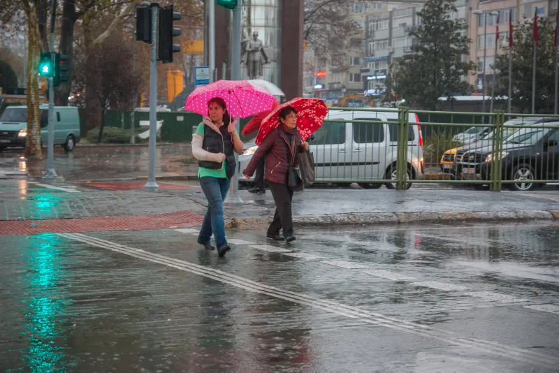 Meteoroloji'den son dakika yağmur ve sağanak uyarısı | 12 Mart İstanbul'da hava nasıl olacak? - 13