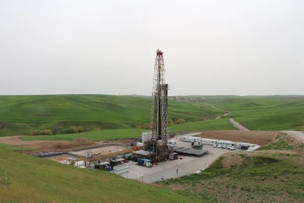 diyarbakirli-ciftcinin-buyuk-sevinci-arpa-ektigi-araziden-petrol-fiskirdi-1622188673731.jpg Diyarbakırlı çiftçinin büyük sevinci! Arpa ektiği araziden petrol fışkırdı-3