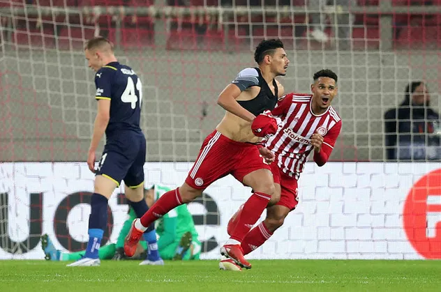Olympiakos'un Fenerbahçe maçındaki golünde dikkat çeken Galatasaray detayı