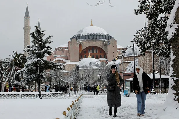 istanbula-girisler-yasaklandi-mi-kgm-istanbul-valiligi-son-dakika-hangi-yollar-trafige-kapatildi-24-ocak-istan-1643037331878.jpg KGM - İstanbul Valiliği son dakika hangi yollar trafiğe kapatıldı? İstanbul'a girişler yasaklandı mı? 25 Ocak İstanbul trafiğe kapalı yollar listesi!-6