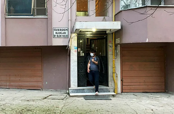 sakaryada-kavga-eden-irakli-2-kardes-birbirini-bicakladi-1609689337714.jpg Sakarya'da kavga eden Iraklı 2 kardeş birbirini bıçakladı-4