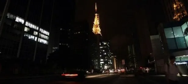 Fransa'da elektriği ve gazı kestiler