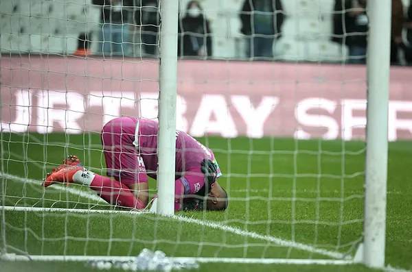 besiktas-goztepe-geriden-gelerek-yendi-kara-kartal-kotu-gidisati-durdurdu-1640286757239.jpg Son dakika! Beşiktaş - Göztepe geriden gelerek yendi! Kara Kartal kötü gidişatı durdurdu-8