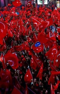 Türk milleti demokrasi nöbetinde