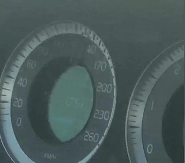 İstanbul'da pes dedirten görüntü! 120 km hızla makas atarak ilerleyen hafriyat kamyonu kamerada-2