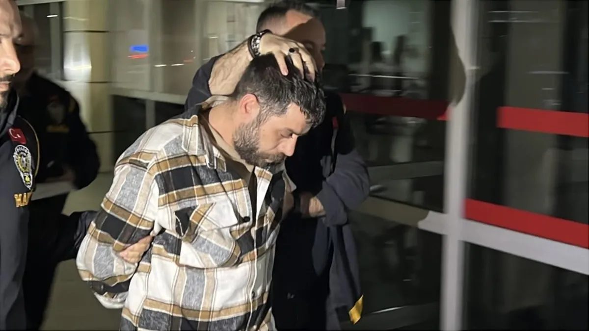 Manisa'da 69 yaşındaki kadın evinde boğularak öldürüldü — 1.200 saatlik kamera incelemesiyle zanlı yakalandı