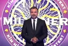 Hangi süper kahraman adının ilk kez kullanıldığı 1933'te yayımlanan kısa hikaye versiyonunda kel ve kötü bir karakter olarak gösterilmiştir?
