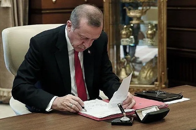 Başkan Erdoğan'dan kritik atamalar! Resmi Gazete'de yayımlandı