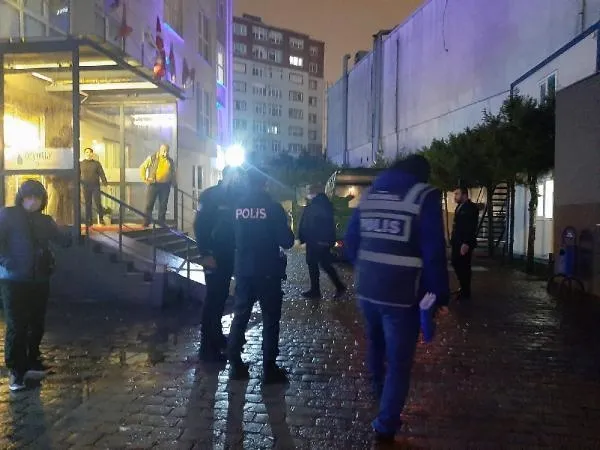 SON DAKİKA: Esenyurt'ta şüpheli son: Askerden izne gelen genç evinde ölü bulundu-2