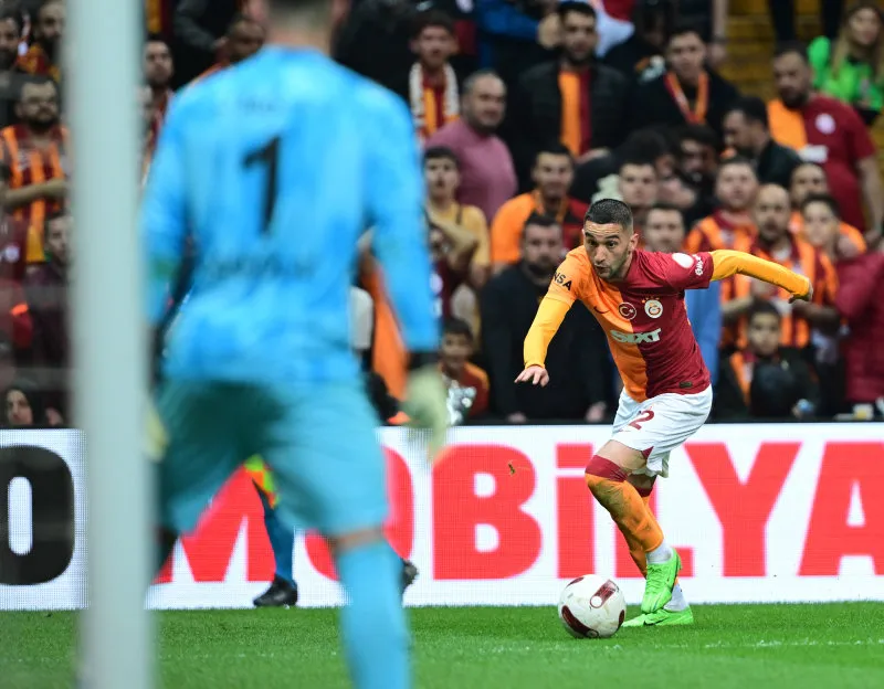 GALATASARAY TRANSFER HABERLERİ | Takım arkadaşı açıkladı! İşte Ziyech ve Zaha'nın yeni adresleri - 16