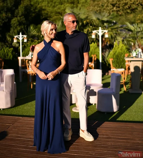 Telaşın içinde romantizm: Esra Erol’dan ‘Aşkito’ hareketler! O notu gören Ali Özbir... - 13