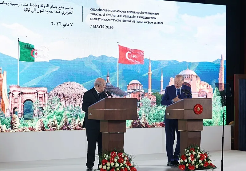 ticaret-hedefi-10-milyar-dolar-turkiye-ile-cezayir-arasinda-imzalar-atildi-baskan-erdogandan-is-birligi-vurgus-1778175008745.jpeg Ticaret hedefi 10 milyar dolar! Türkiye ile Cezayir arasında imzalar atıldı: Başkan Erdoğan'dan iş birliği vurgusu-6