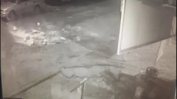 İstanbul Kağıthane'de korku dolu anlar! Lodos çatı uçurdu-2