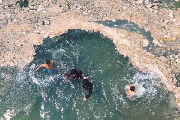 Türkiye, Marmara'yı saran müsilaja karşı düğmeye bastı! Vatandaşlar ise beyaz tehlikeye aldırmadı-5