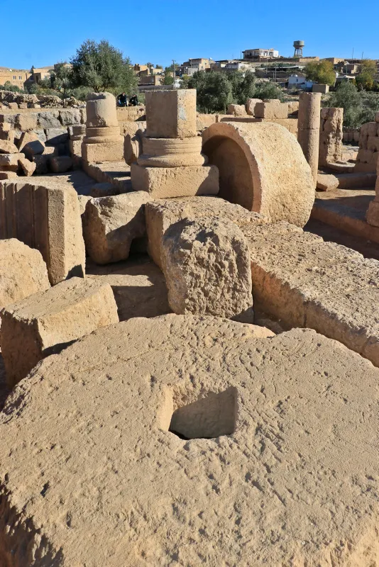 mardin-dara-antik-kentindeki-kazilarda-zeytin-ezme-tasi-bulundu-6inci-yuzyilda-zeytin-uretim-yeri-oldugunu-gos-1644909015324.jpg Mardin Dara Antik Kenti'ndeki kazılarda zeytin ezme taşı bulundu! 6'ıncı yüzyılda zeytin üretim yeri olduğunu gösteriyor: Fabrikasyon üretim-8