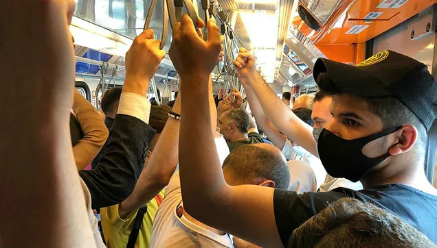 Metroda adım atacak yer kalmadı! İnsan trafiği yaşandı |Video