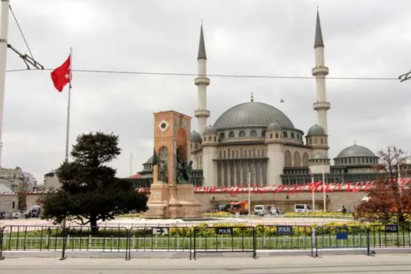 taksim-caminde-cuma-namazi-kilinacak-mi-taksim-cami-ne-zaman-acilacak-1622187369127.jpg Taksim Cami'nde Cuma namazı kılınacak mı? Taksim Cami ne zaman açılacak?-2