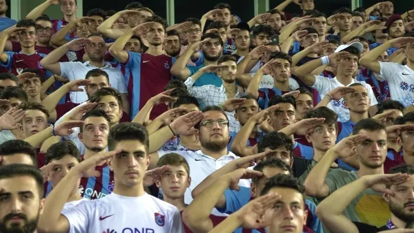Trabzon Eren için ayakta-2